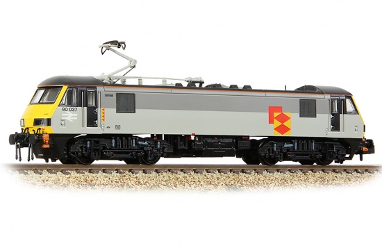 CLASS 90/0 90037 BR RAILFREIGHT DISTRIBUTION