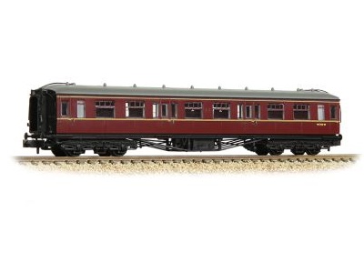 GRAHAM FARISH 374-537A GWR HAWKSWORTH SECOND CORRIDOR BR MAROON