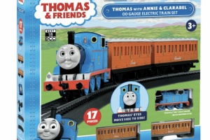 BACHMANN 00632BE THOMAS WITH ANNIE AND CLARABEL OO GAUGE ELECTRIC TRAIN SET