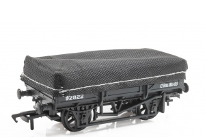 BACHMANN 33-088C CHINA CLAY WAGON GWR GREY WITH TARPAULIN COVER