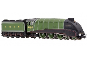 DAPOL 2S-008-019 A4 VALANCED 'KESTREL' 4485 LNER GREEN