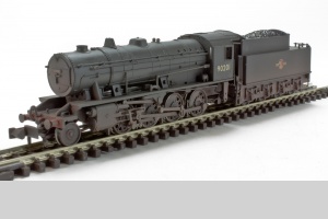 Graham Farish 372-427 WD Austerity Class 90201 BR Black late crest weathered DCC ready