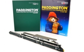 KATO CLASS 800 GWR PADDINGTON BEAR SET