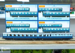 Hornby OO Scale LNER Coronation Coaches